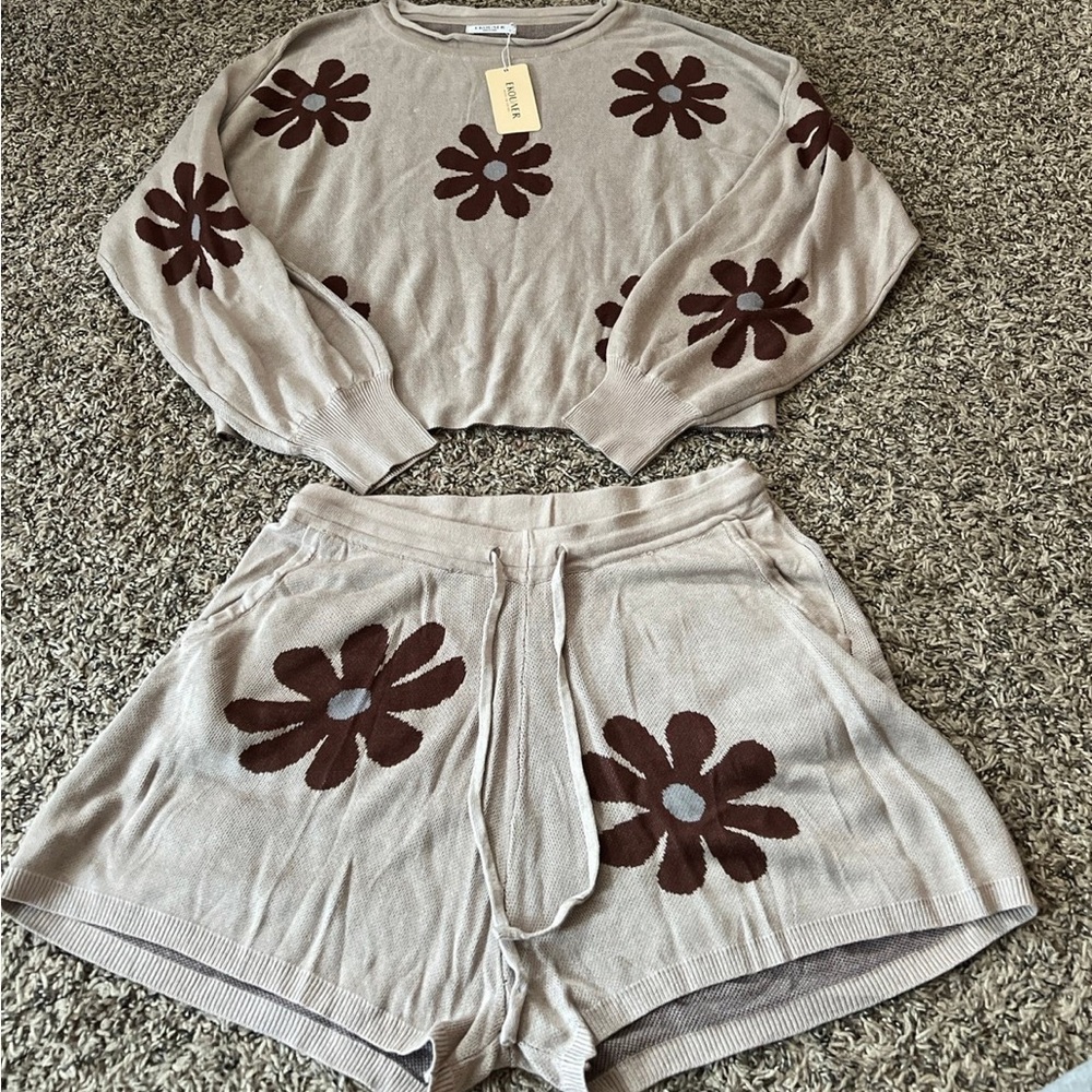 Pajama set - Picture 2 of 4
